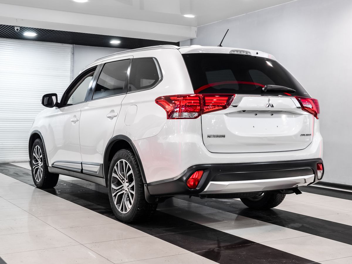 Mitsubishi Outlander 2016 Года Купить